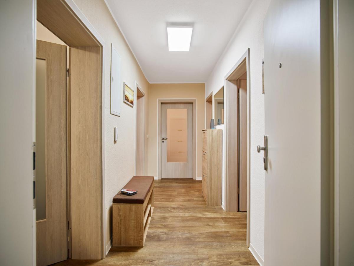 Gaeste- Und Ferienwohnung In Der Sportstadt 리자 외부 사진